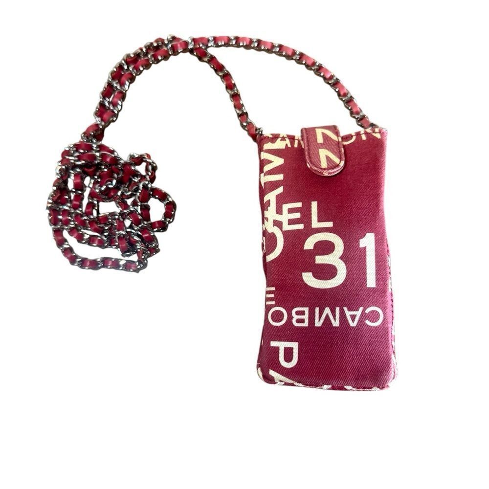 CHANEL Red White Canvas 31 Rue Cambon By The Sea Crossbody Phone - Picture 2 of 9